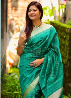 Banglori Raw Silk Rani Green Color Weaving With Tassels In Pallu Festive Wear -C Bazaar Shop Banglori Raw Silk Rani Green Color Weaving with Tassels in Pallu SASVW130RA b