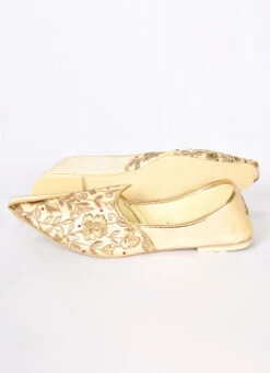 Cream Raw Silk Embroidery Work Mojri -C Bazaar Shop Cream Raw Silk Embroidery Work Mojri MFWMRG10 b