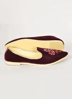 Maroon Velvet Embroidered Mojri 5 Maroon Velvet Embroidered Mojri -C Bazaar Shop Maroon Velvet Embroidered Mojri MFWMRG2 b