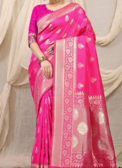 Patola Silk Magenta Color Zari Weaving Work Saree Festive Wear