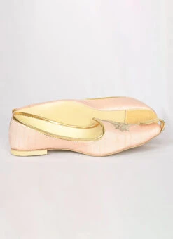 Peach Raw Silk Hand Work Mojri -C Bazaar Shop Peach Raw Silk Hand Work Mojri MFWMRG21 b