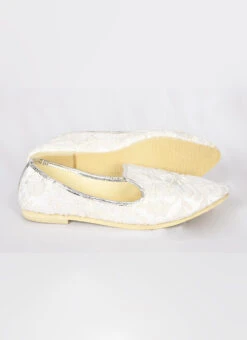 White Raw Silk Embroidered Work Mojri -C Bazaar Shop White Raw Silk Embroidered Work Mojri MFWMRG3 b