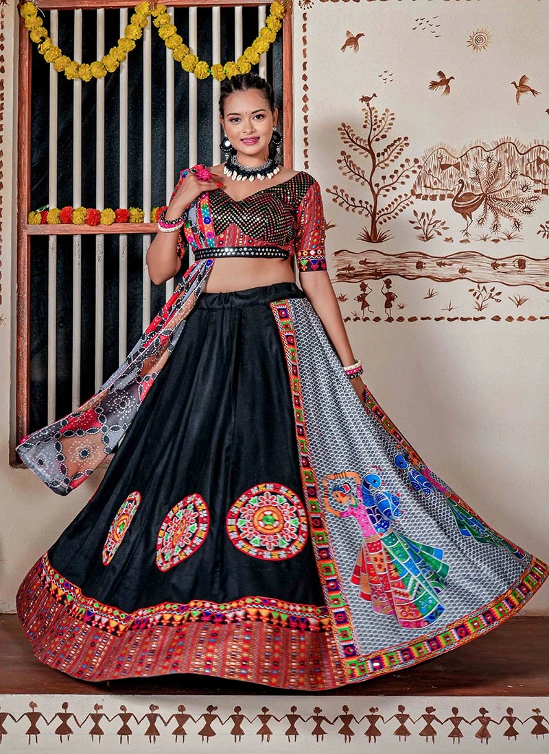 Black Blended Cotton Kutch Work Chaniya Choli Festive Wear 3 Black Blended Cotton Kutch Work Chaniya Choli Festive Wear - Image 3