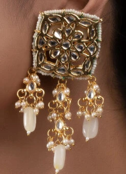 Cream Choker Set With Earrings Party Wear