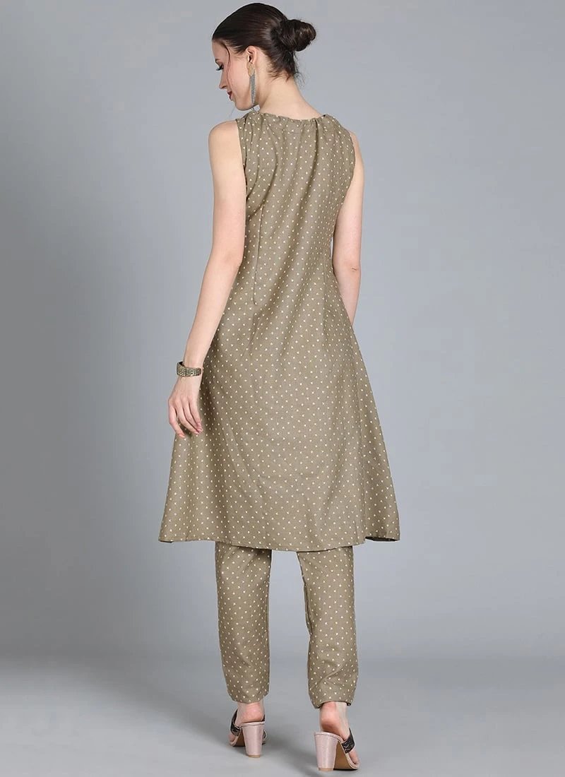 Foil Printed Rayon Kurta Narrow Straight Pant Set After Six Wear 4 Foil Printed Rayon Kurta Narrow Straight Pant Set After Six Wear - Image 4