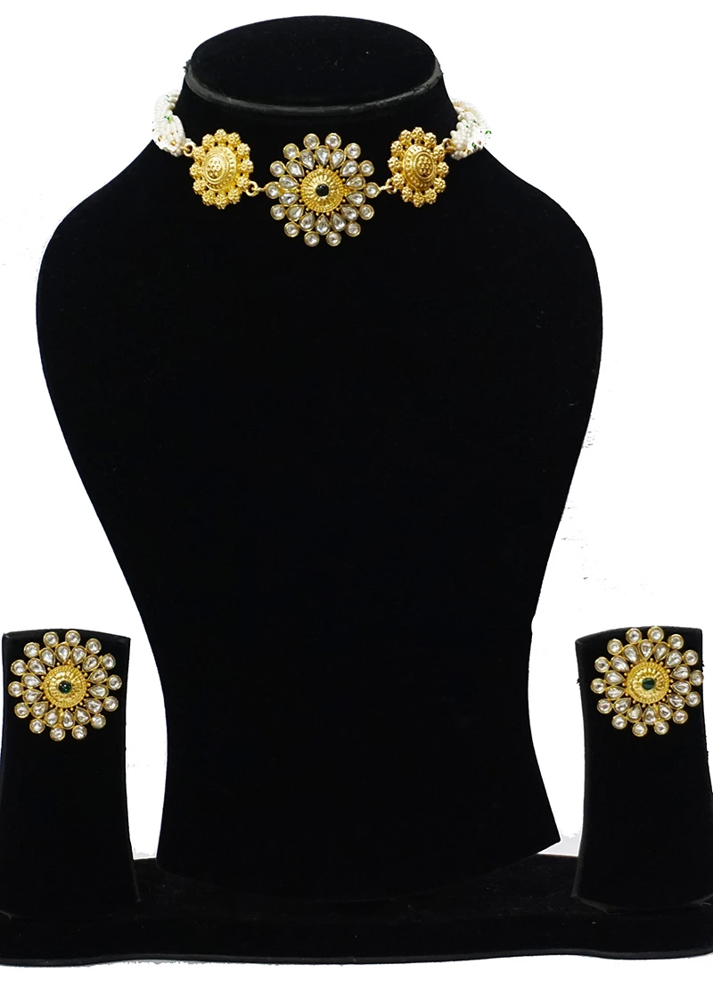 Green Floral Kundan Necklace Set Party Wear 3 Green Floral Kundan Necklace Set Party Wear - Image 3