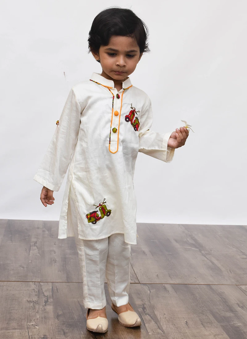 Off White Cotton Silk Printed Kurta Pyjama Party Wear 2 Off White Cotton Silk Printed Kurta Pyjama Party Wear - Image 2