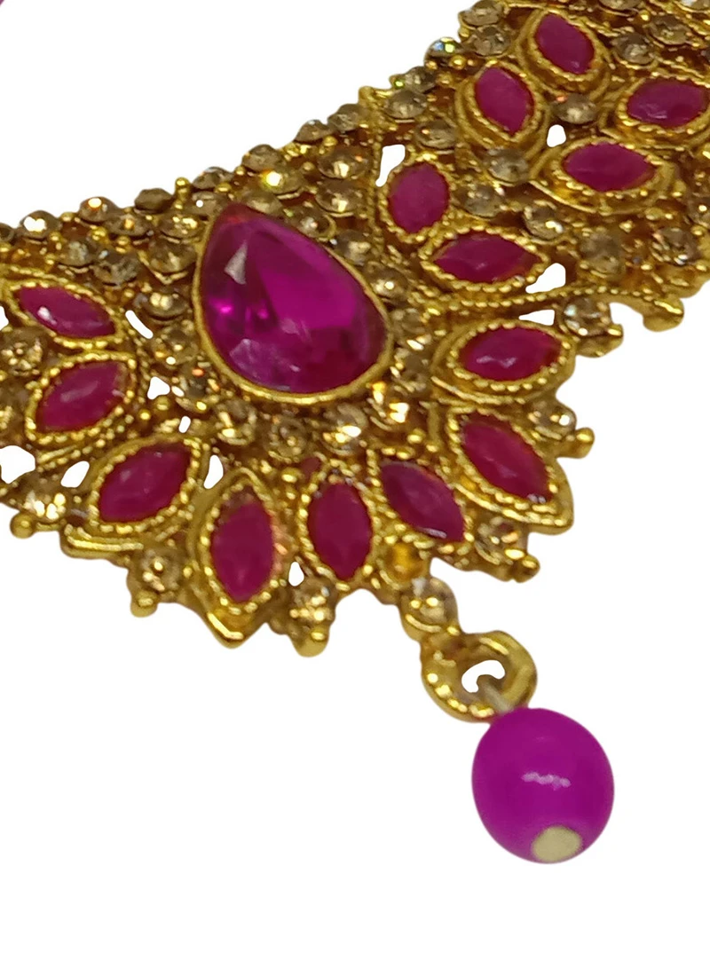 Pink Alloy Leaf Design Necklace Set With Earrings N Mangtika Party Wear 1 Pink Alloy Leaf Design Necklace Set With Earrings N Mangtika Party Wear