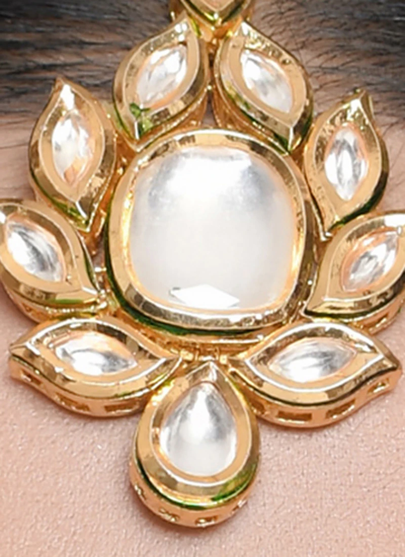 White Kundan Mangtikka Party Wear 1 White Kundan Mangtikka Party Wear